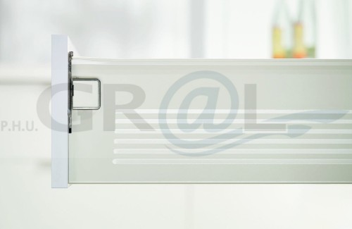 Blum_metabox_320H.jpg